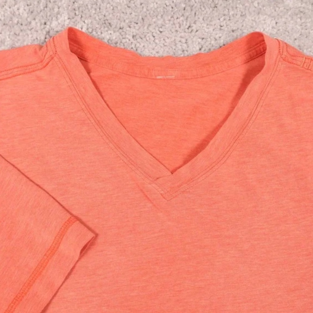 Lululemon 5 Year Basic V-Neck (Like New - Medium) - image 3